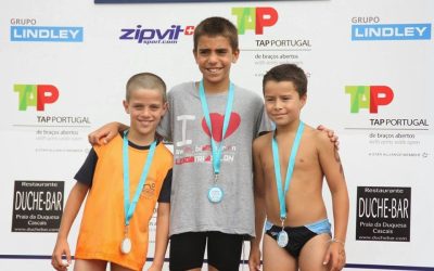 Atletas em actividade em Águas Abertas e Aquatlo