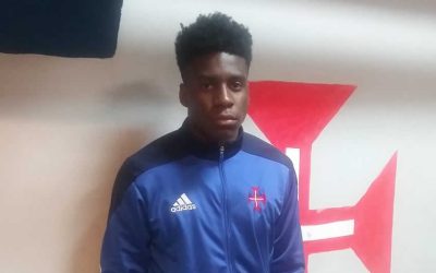 Alex Almeida é reforço dos Juniores A