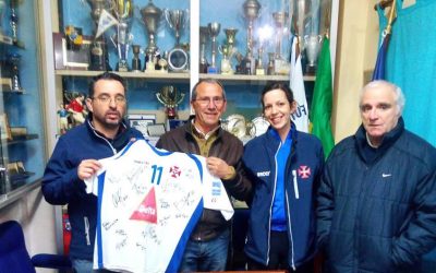 Formação de Andebol visita “Os Estombarenses”