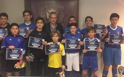 Entrega de diplomas de mérito escolar