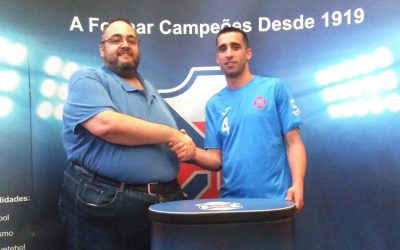 André Nabais continua de azul