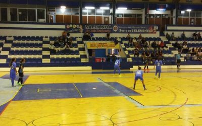 Futsal feminino entra a ganhar