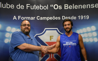 José Torres continua de azul