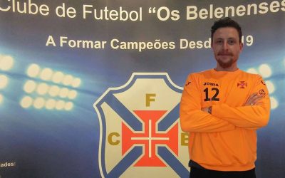 Internacional brasileiro Roney Franzini chega para a baliza do andebol
