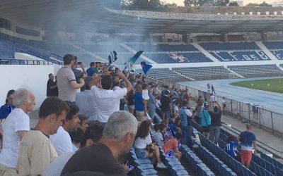 Quatrocentos adeptos marcaram presença no primeiro treino da equipa de futebol