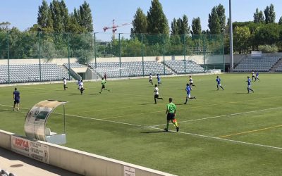 Iniciados arrancam com vitória expressiva em Oeiras