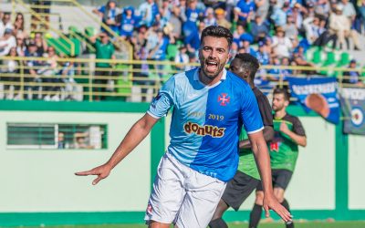 Goleador Bruno Botas no Restelo por mais uma temporada