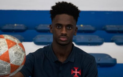 Ezequiel Reis chega do Viseu 2001 para reforçar o futsal azul