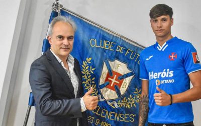 Guarda-redes João Teopisto avança dos Sub-19 para a equipa principal