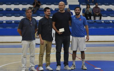 Ex-capitão Filipe Machado homenageado depois de 7 épocas de Cruz ao peito
