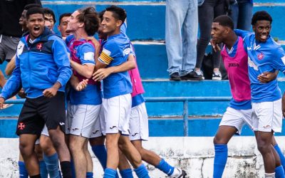 Empate ao cair do pano no arranque da fase de decisões