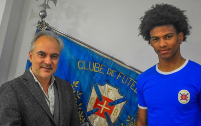 Guarda-redes Artur Barros passa a integrar plantel sénior