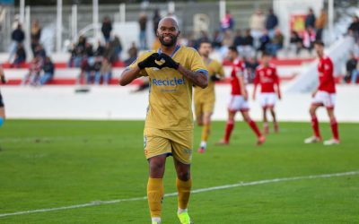 Desaire frente ao UD Santarém (2-1) no encerramento da fase regular da Liga 3