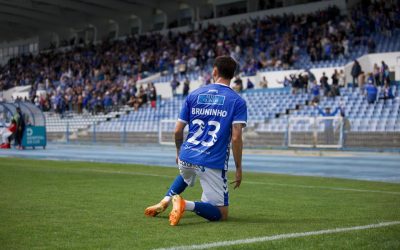 Manhã frustrante no Estádio do Restelo a complicar as contas da subida directa
